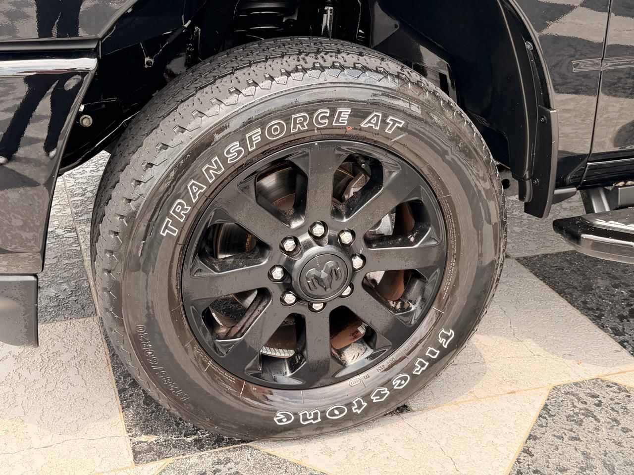 RAM 2500 Tradesman Crew Cab SWB 4WD 2024