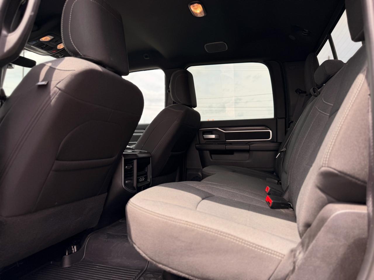 RAM 2500 Tradesman Crew Cab SWB 4WD 2024