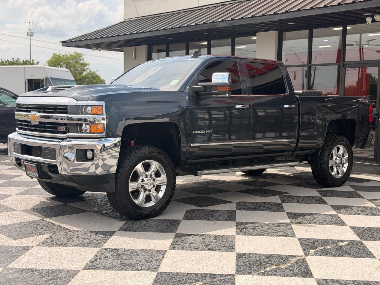 Chevrolet Silverado 2500HD LTZ Crew Cab 4WD 2017