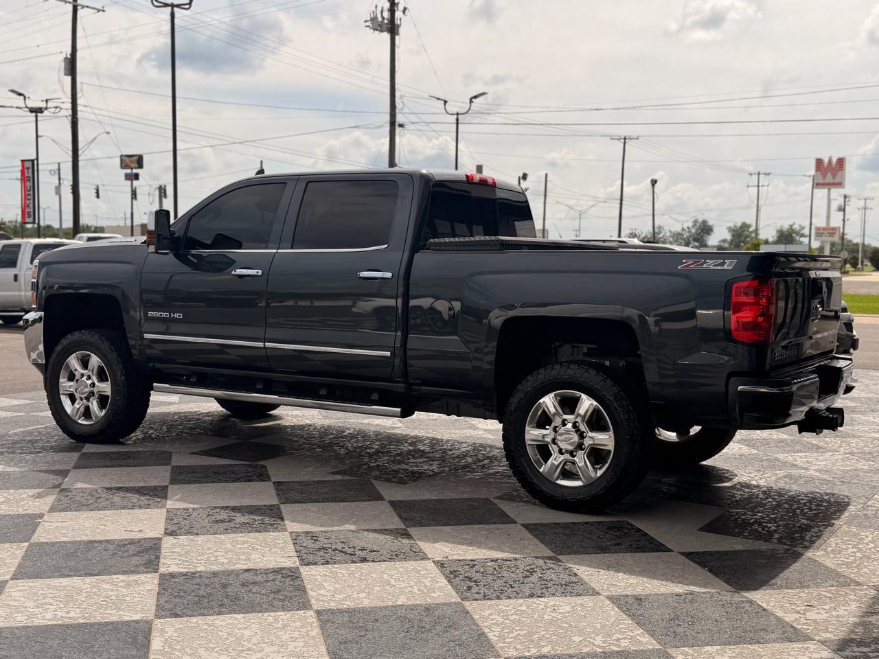 Chevrolet Silverado 2500HD LTZ Crew Cab 4WD 2017