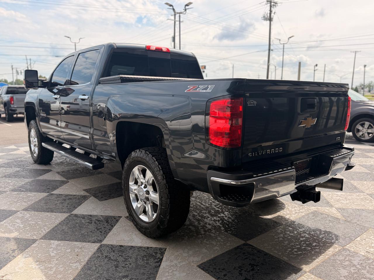 Chevrolet Silverado 2500HD LTZ Crew Cab 4WD 2017