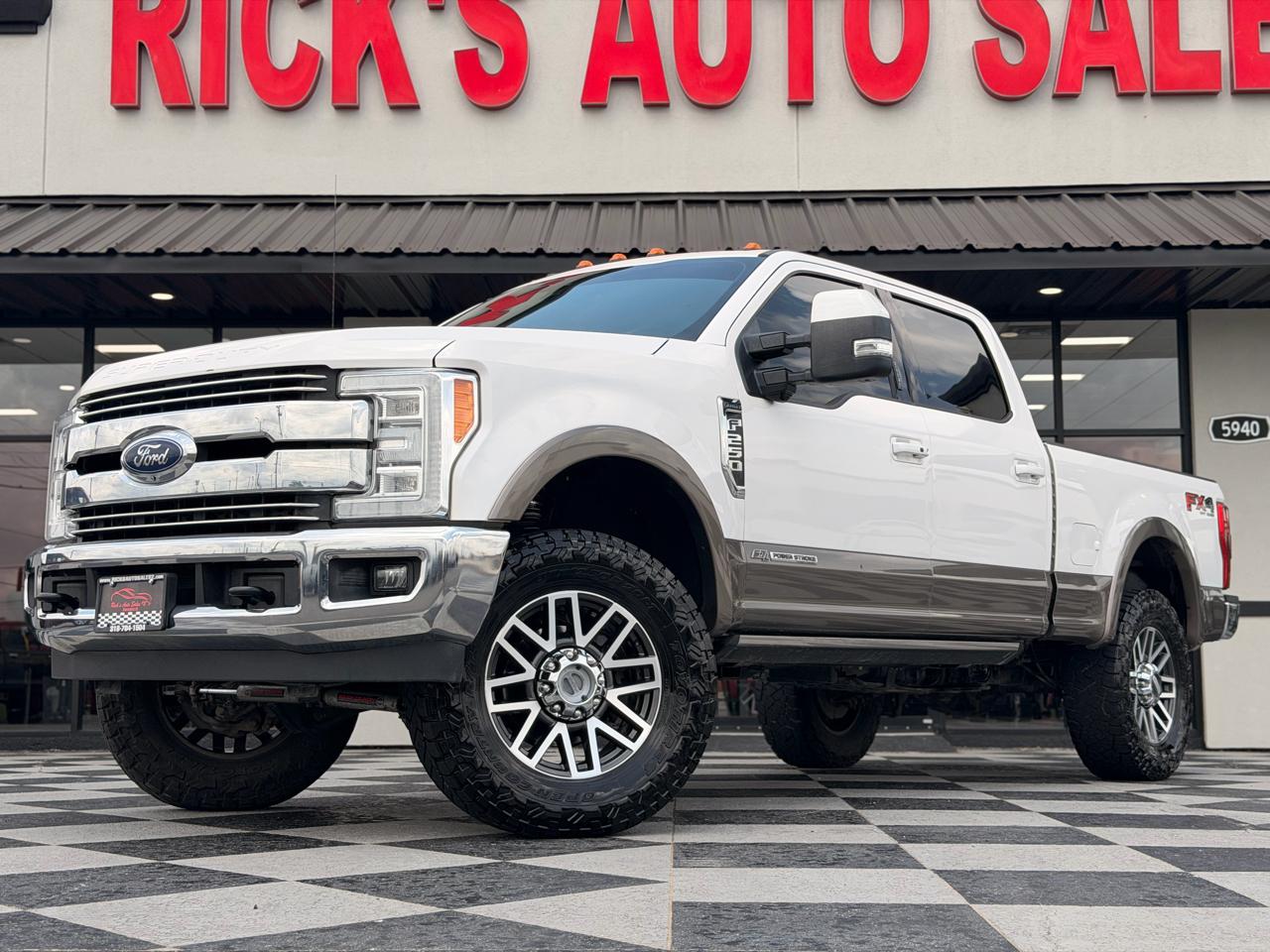 Ford F-250 SD Lariat Crew Cab 4WD 2018