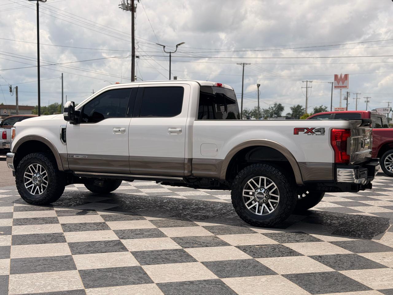 Ford F-250 SD Lariat Crew Cab 4WD 2018