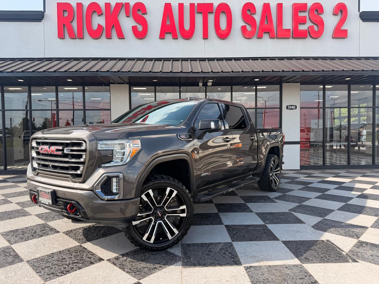 GMC Sierra 1500 AT4 Crew Cab Long Box 4WD 2019