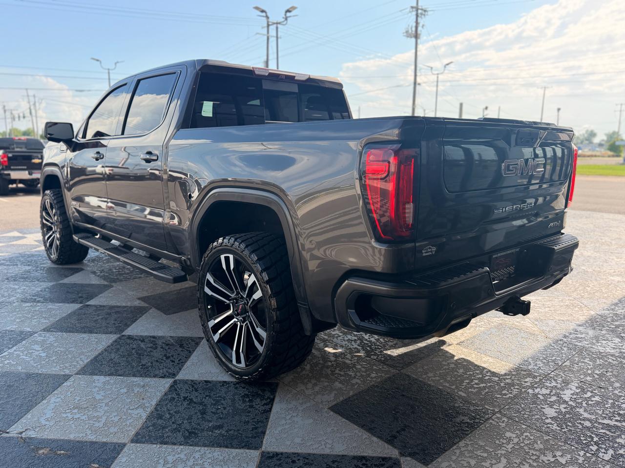 GMC Sierra 1500 AT4 Crew Cab Long Box 4WD 2019