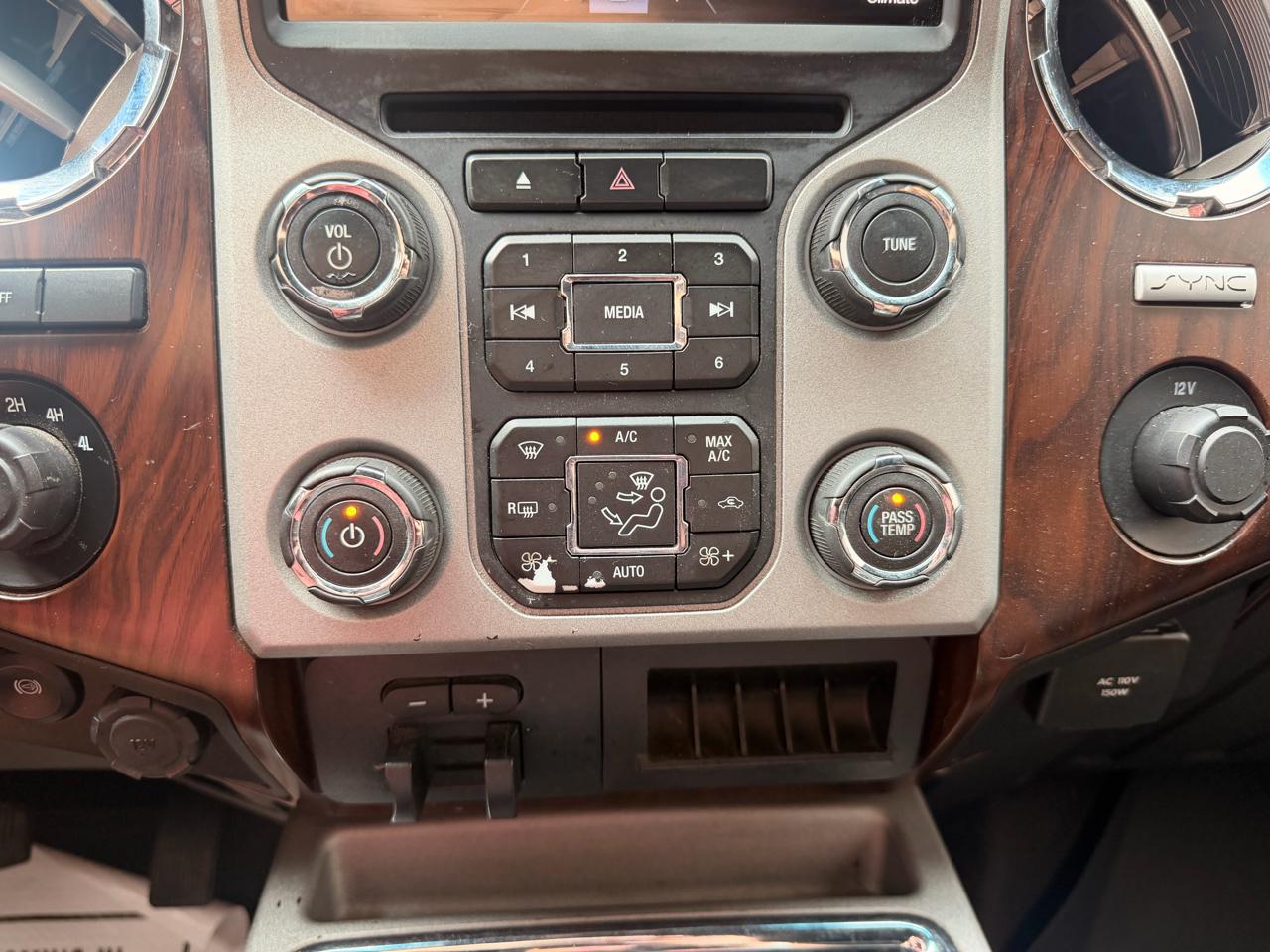 Ford F-250 SD Lariat Crew Cab 4WD 2016