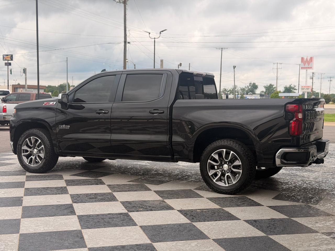 Chevrolet Silverado 1500 4WD Crew Cab 143.5" LT 2021