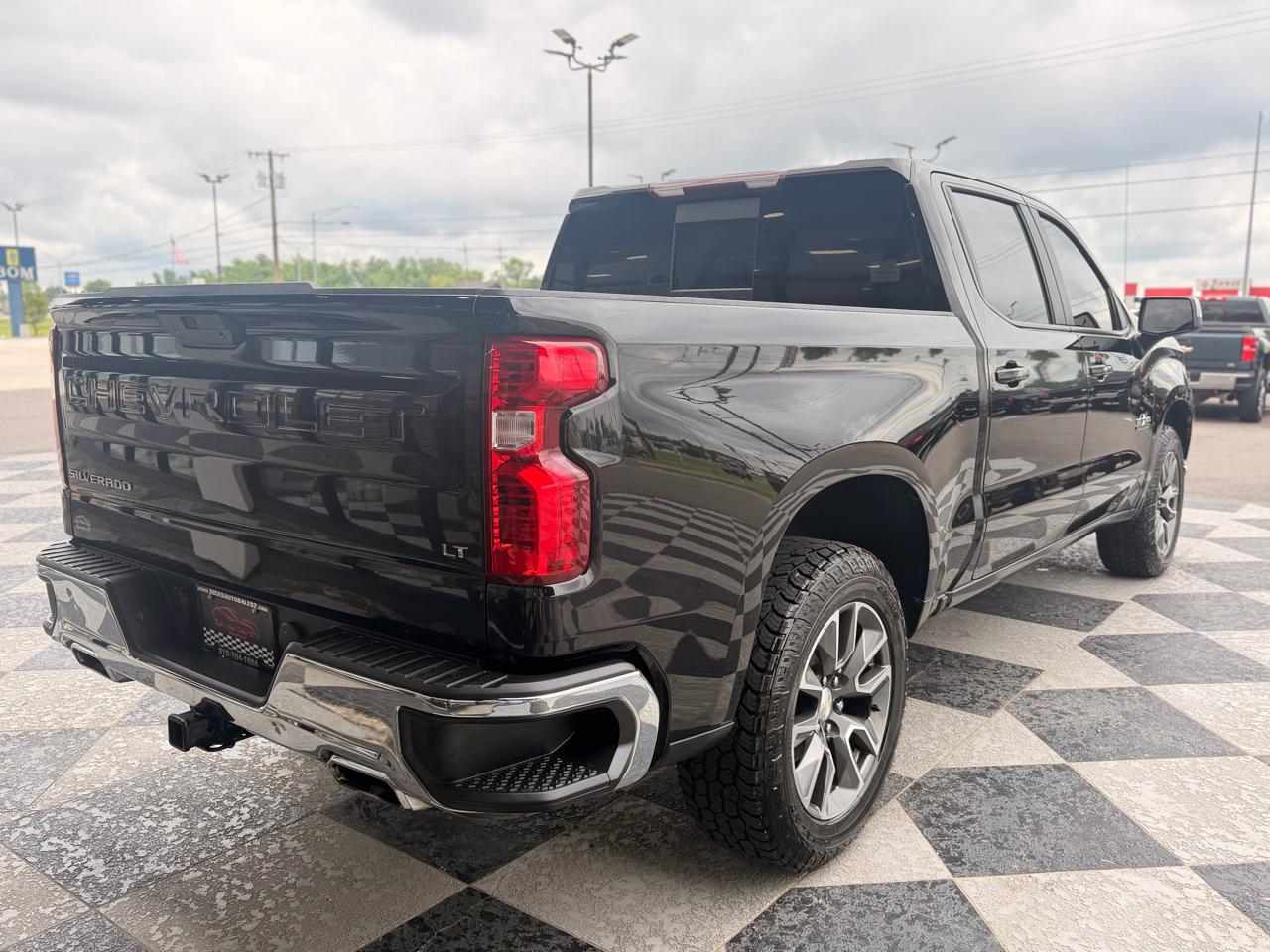 Chevrolet Silverado 1500 4WD Crew Cab 143.5" LT 2021