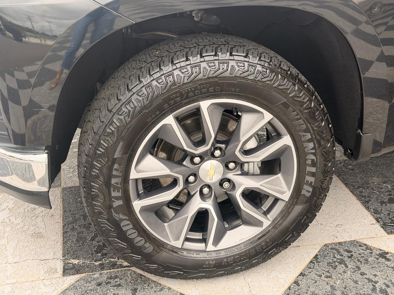 Chevrolet Silverado 1500 4WD Crew Cab 143.5" LT 2021