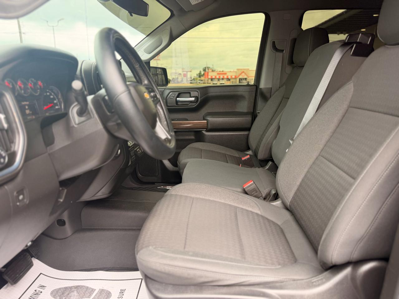 Chevrolet Silverado 1500 4WD Crew Cab 143.5" LT 2021