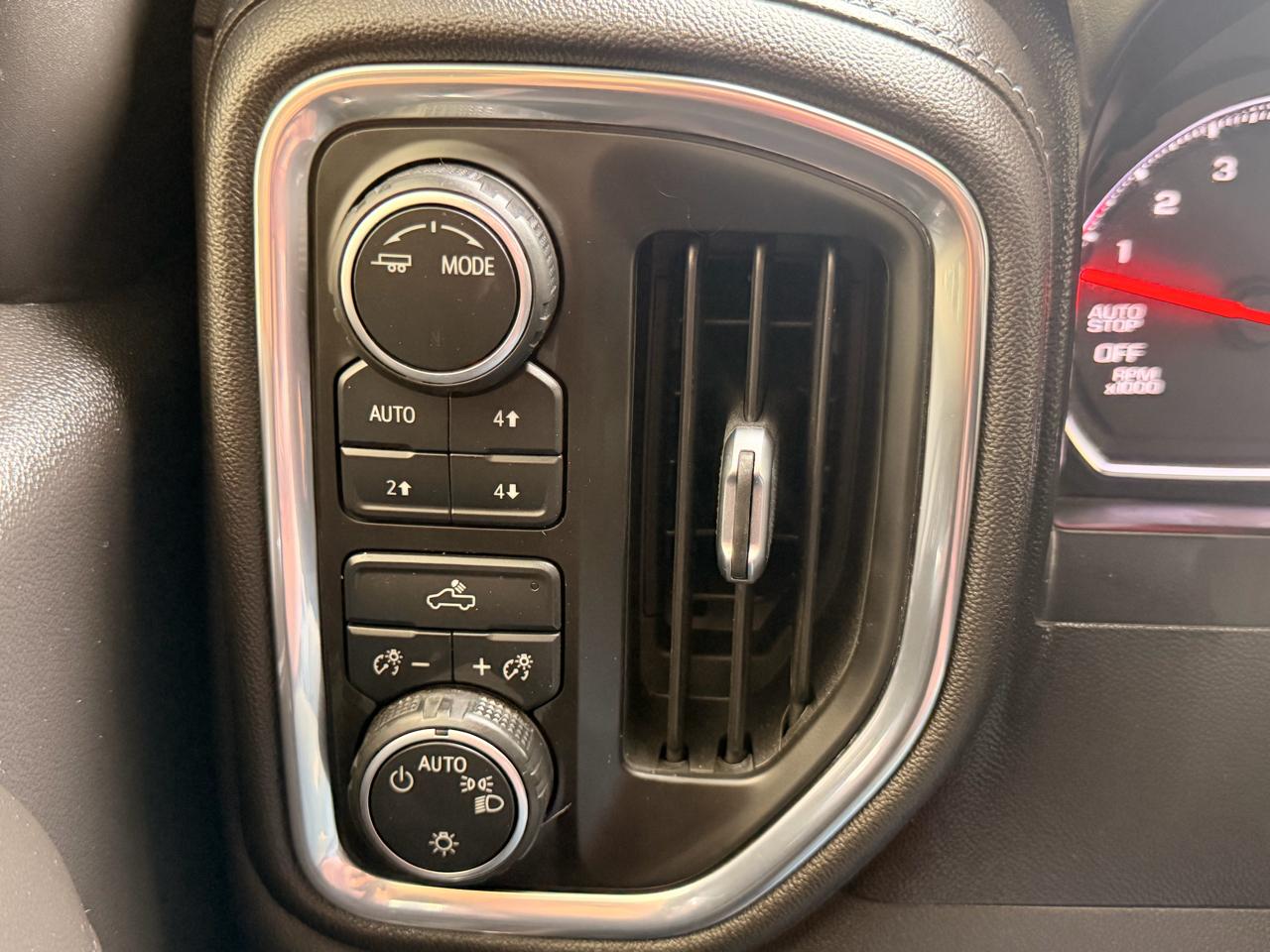 Chevrolet Silverado 1500 4WD Crew Cab 143.5" LT 2021