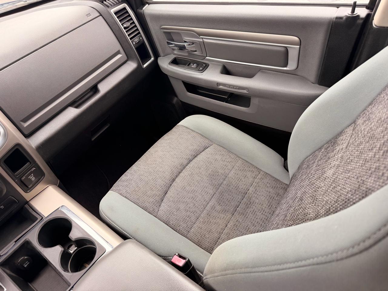 RAM 1500 Big Horn 2WD Quad Cab 2013