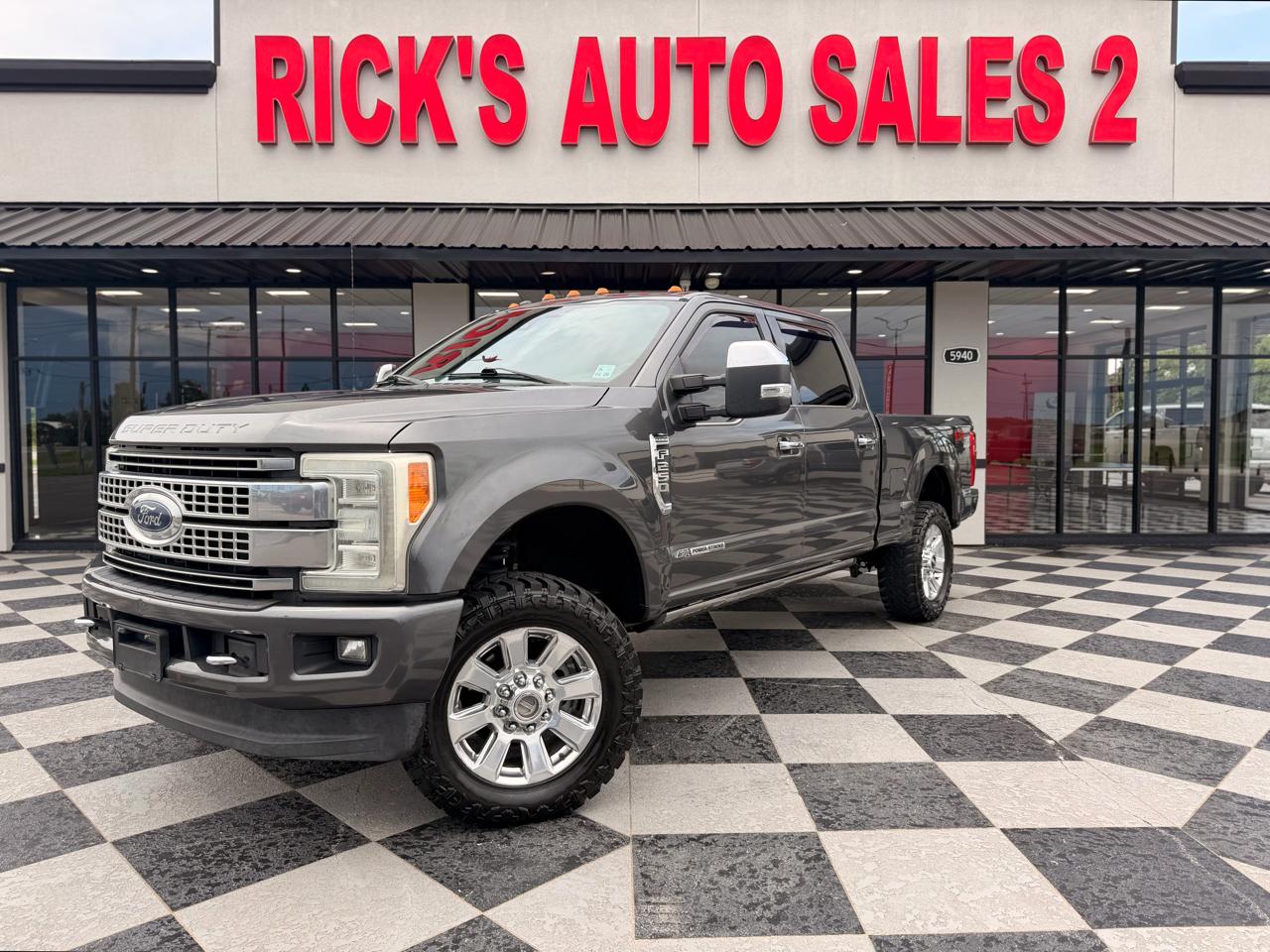 Ford F-250 SD Platinum Crew Cab 4WD 2017