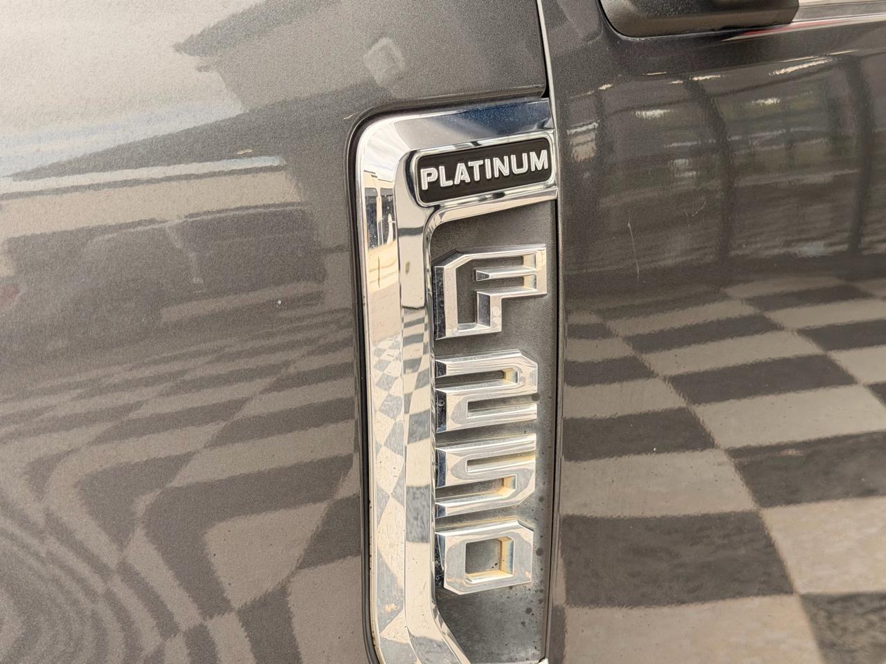 Ford F-250 SD Platinum Crew Cab 4WD 2017