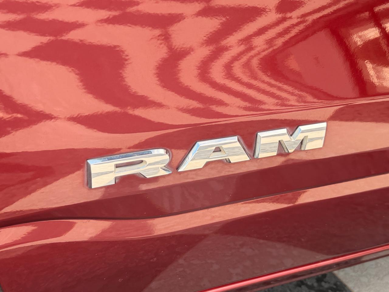 RAM 1500 Big Horn Crew Cab SWB 4WD 2020