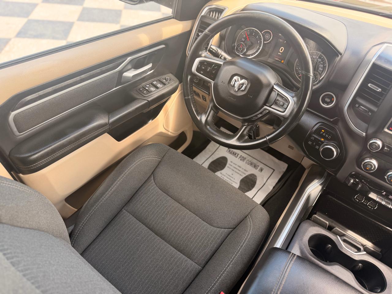 RAM 1500 Big Horn Crew Cab SWB 4WD 2020