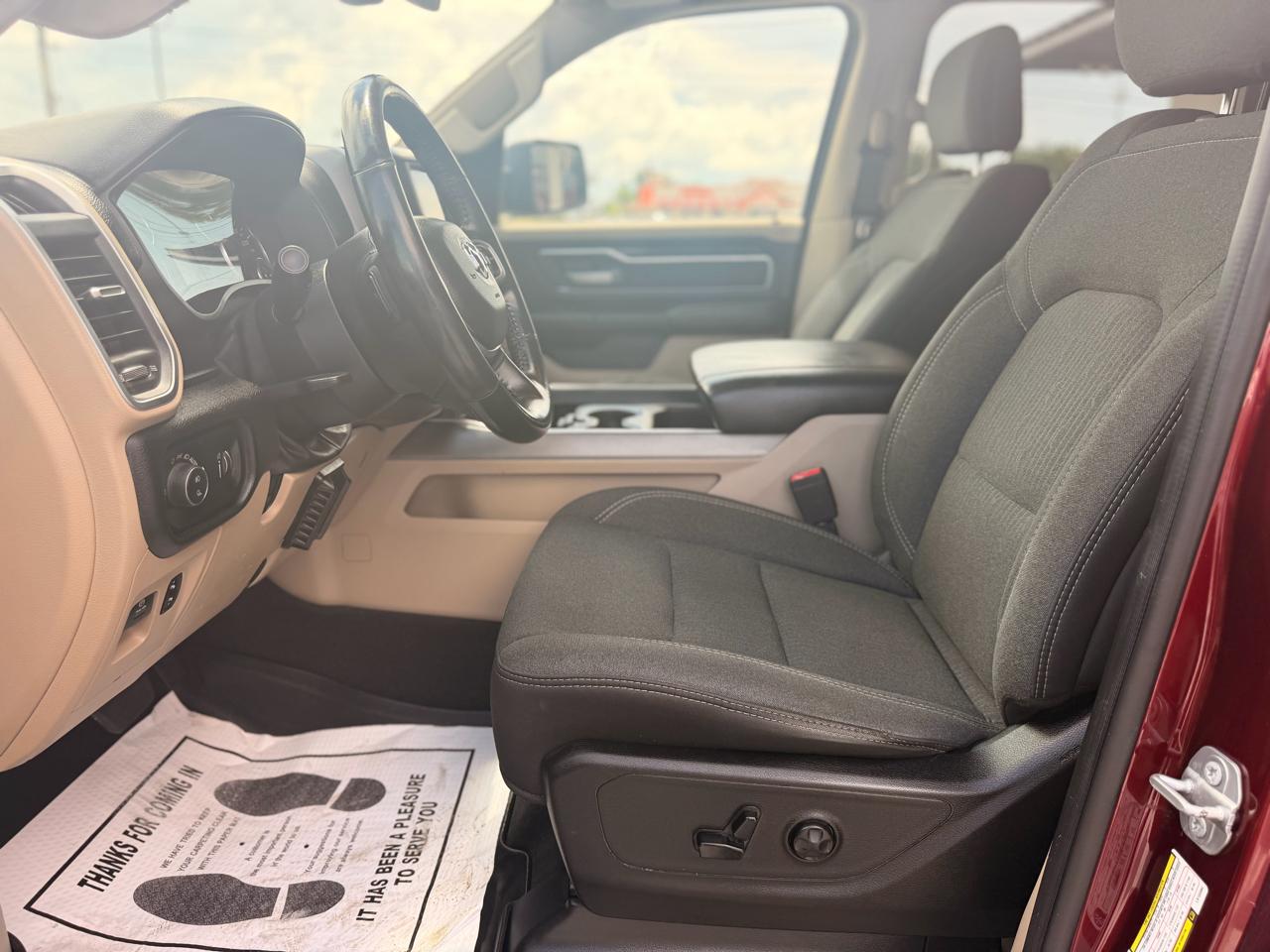 RAM 1500 Big Horn Crew Cab SWB 4WD 2020