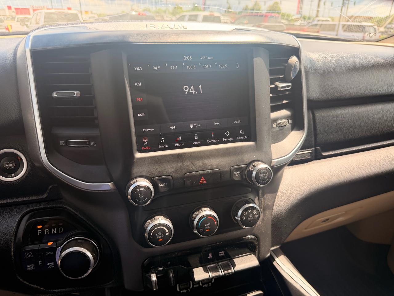 RAM 1500 Big Horn Crew Cab SWB 4WD 2020
