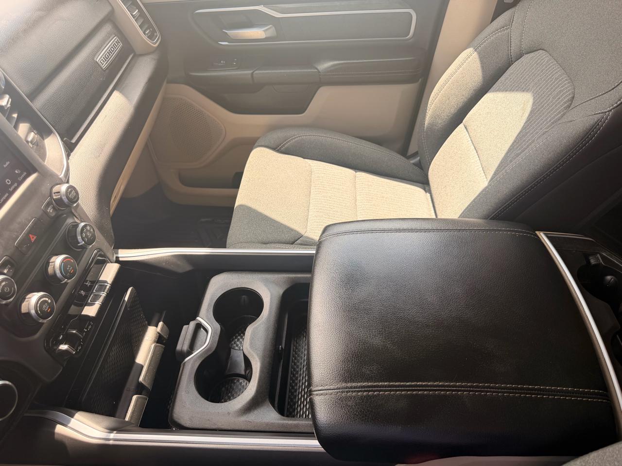 RAM 1500 Big Horn Crew Cab SWB 4WD 2020