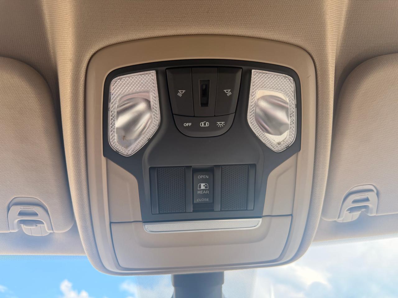 RAM 1500 Big Horn Crew Cab SWB 4WD 2020