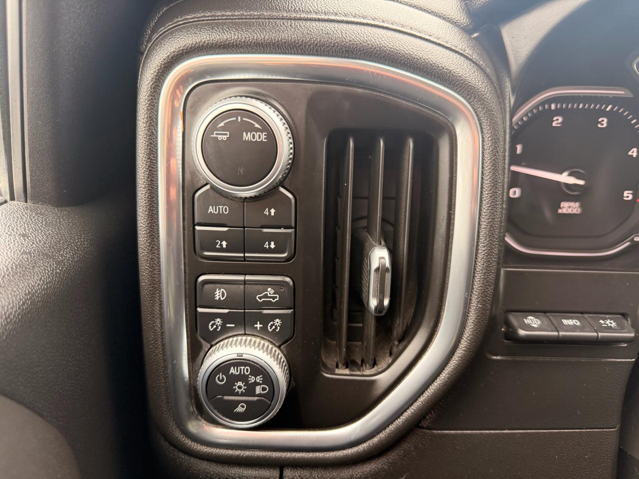 GMC Sierra 2500HD SLT Crew Cab 4WD 2020