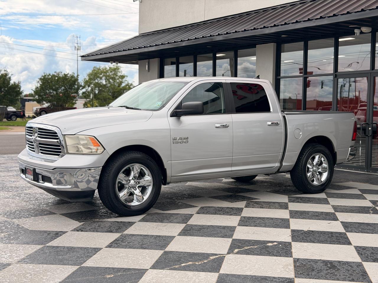 RAM 1500 Lone Star 4x4 Crew Cab 5'7" Box 2014