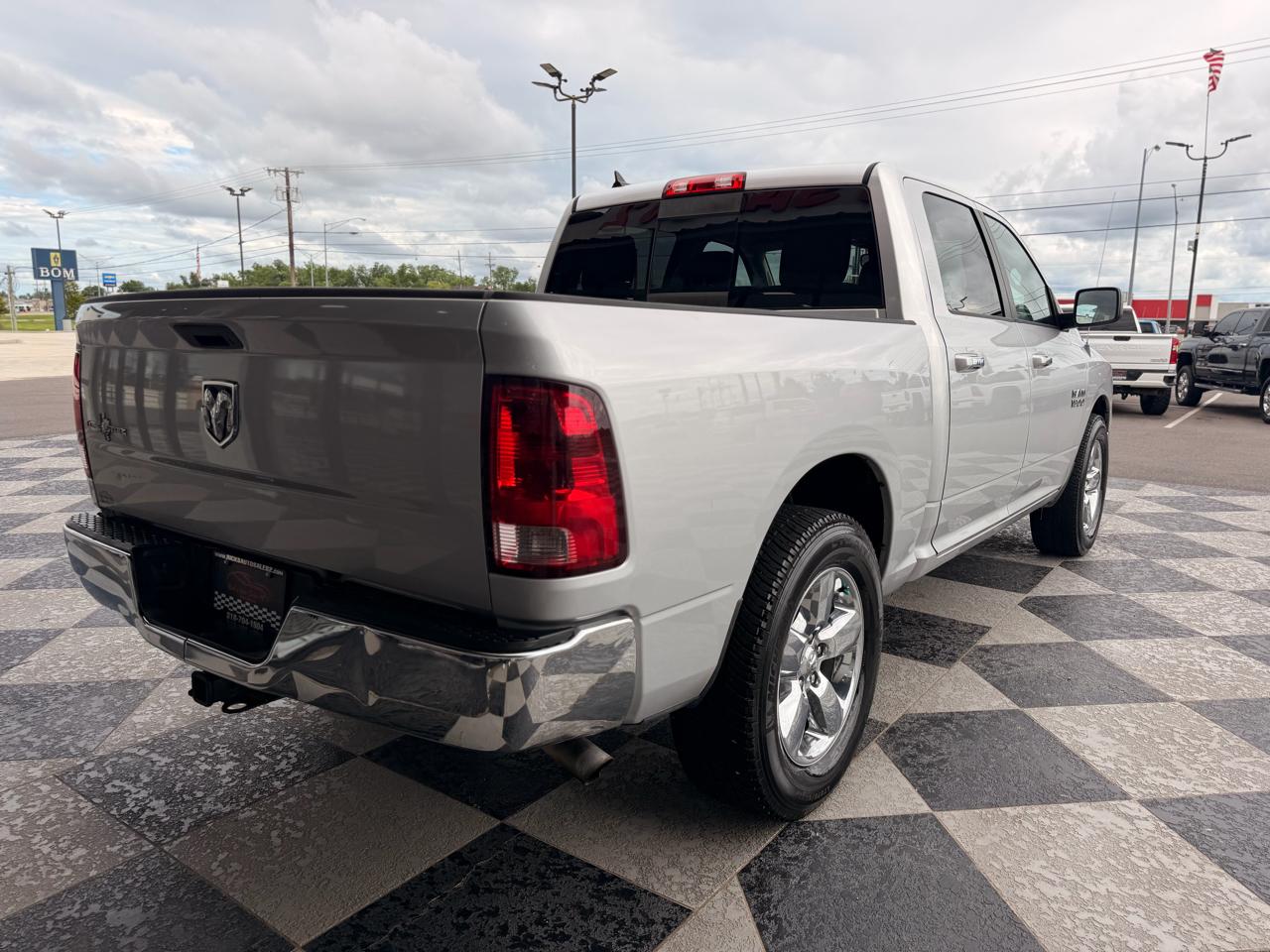 RAM 1500 Lone Star 4x4 Crew Cab 5'7" Box 2014