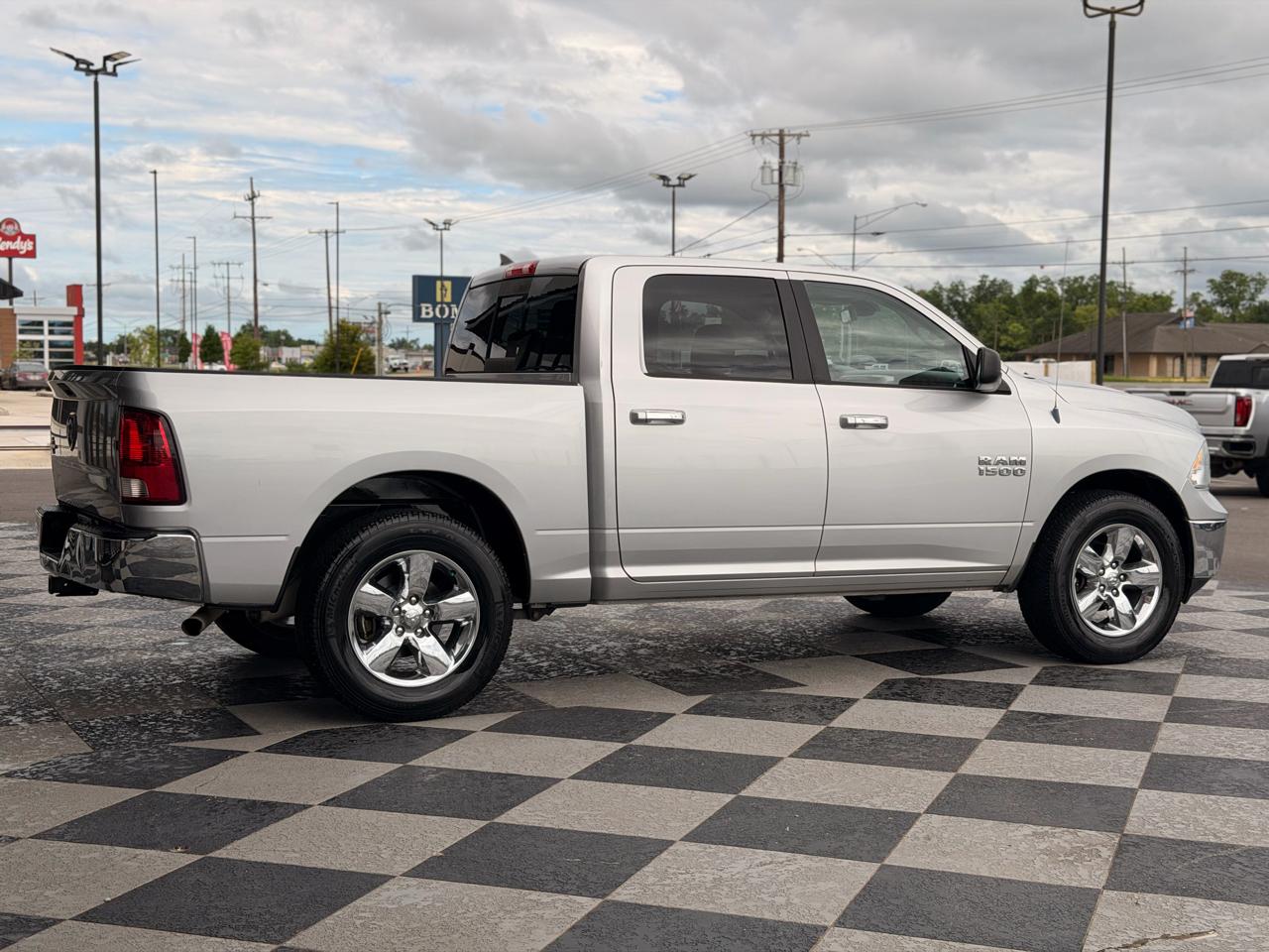 RAM 1500 Lone Star 4x4 Crew Cab 5'7" Box 2014