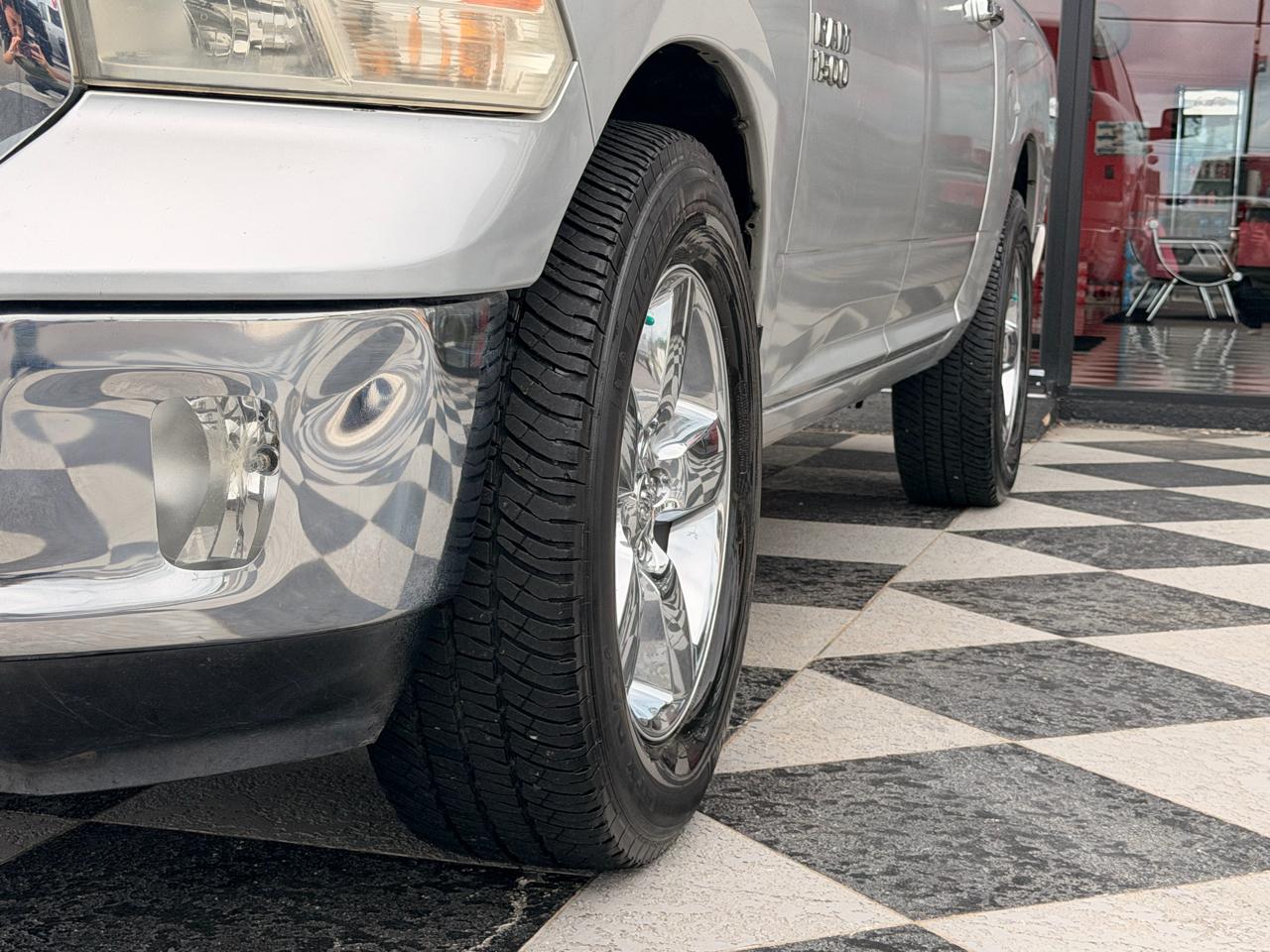 RAM 1500 Lone Star 4x4 Crew Cab 5'7" Box 2014