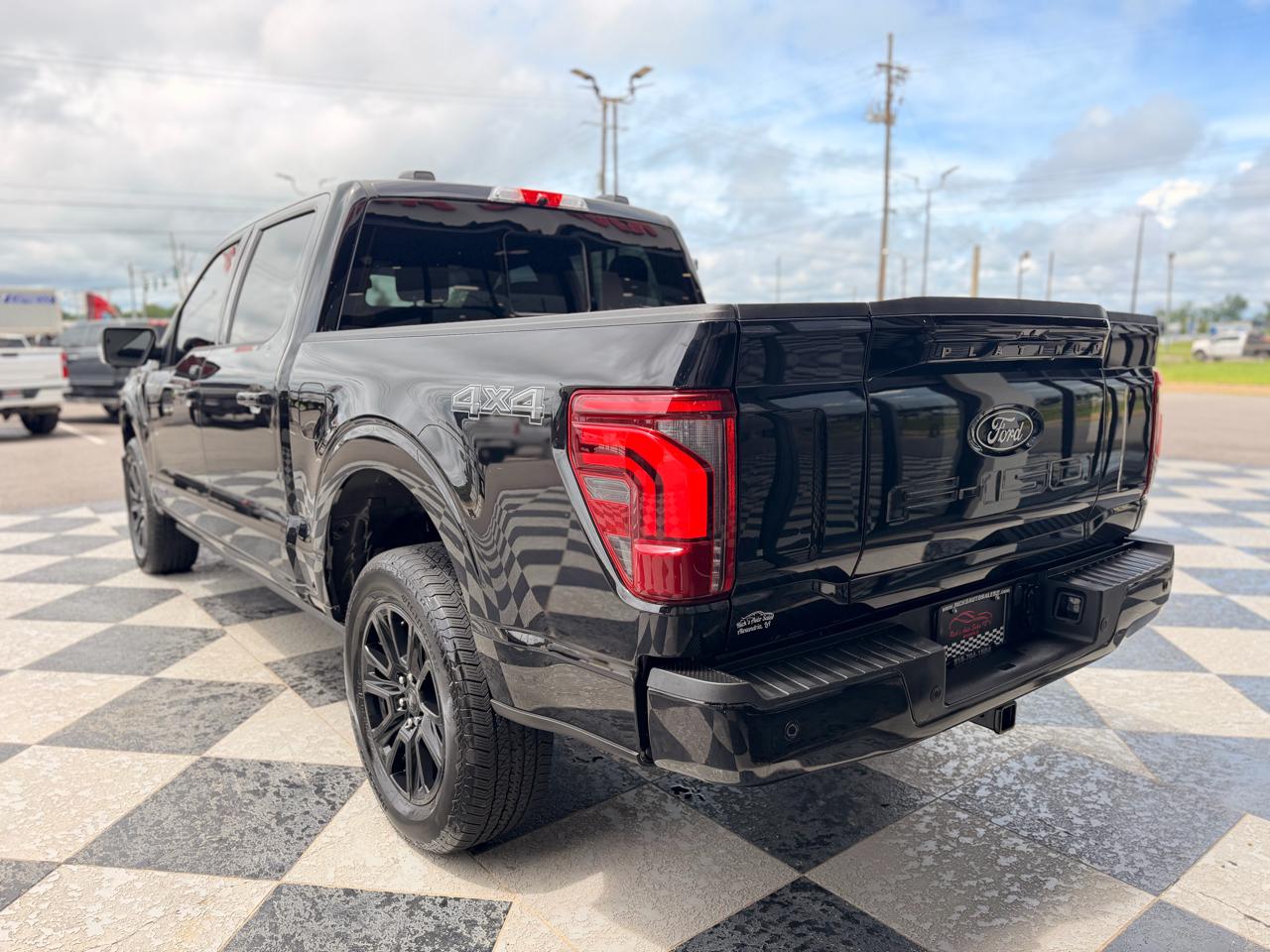 Ford F-150 Platinum 4WD SuperCrew 5.5' Box 2025