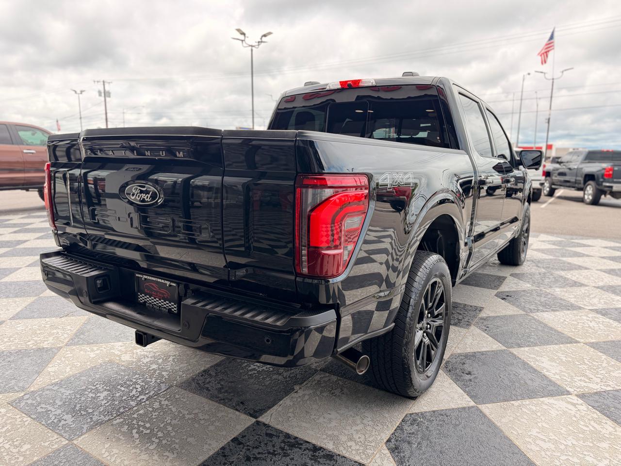 Ford F-150 Platinum 4WD SuperCrew 5.5' Box 2025