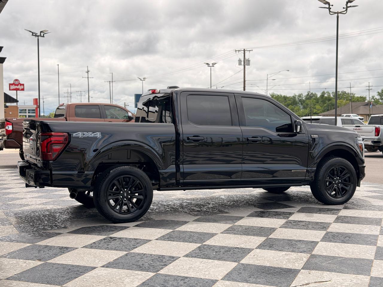 Ford F-150 Platinum 4WD SuperCrew 5.5' Box 2025
