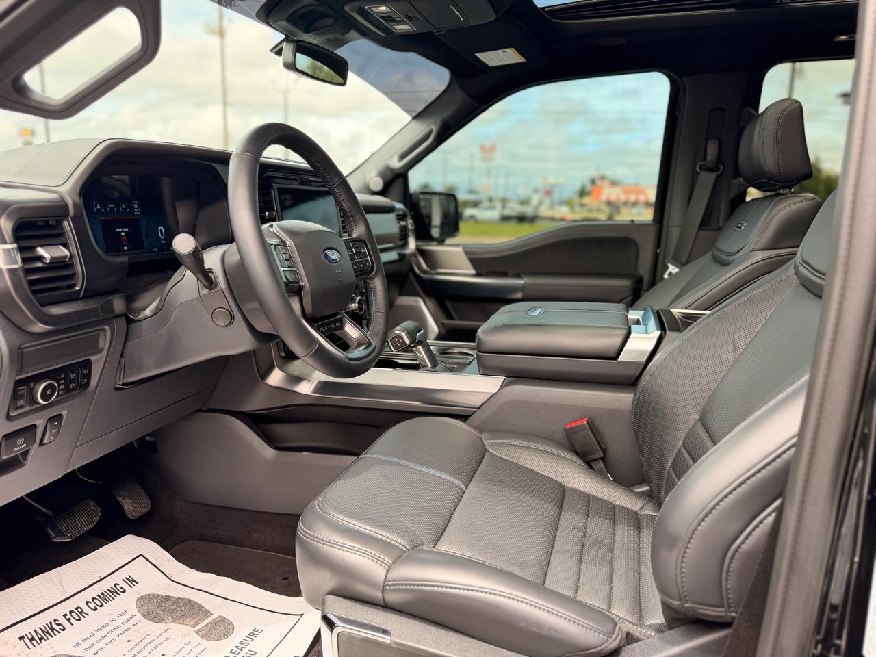 Ford F-150 Platinum 4WD SuperCrew 5.5' Box 2025