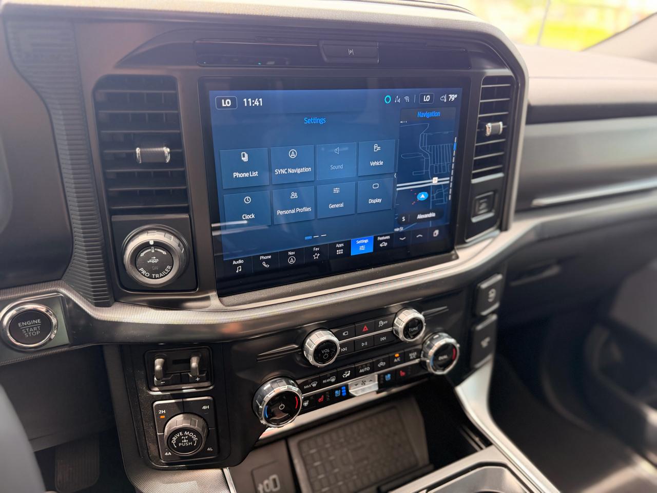 Ford F-150 Platinum 4WD SuperCrew 5.5' Box 2025