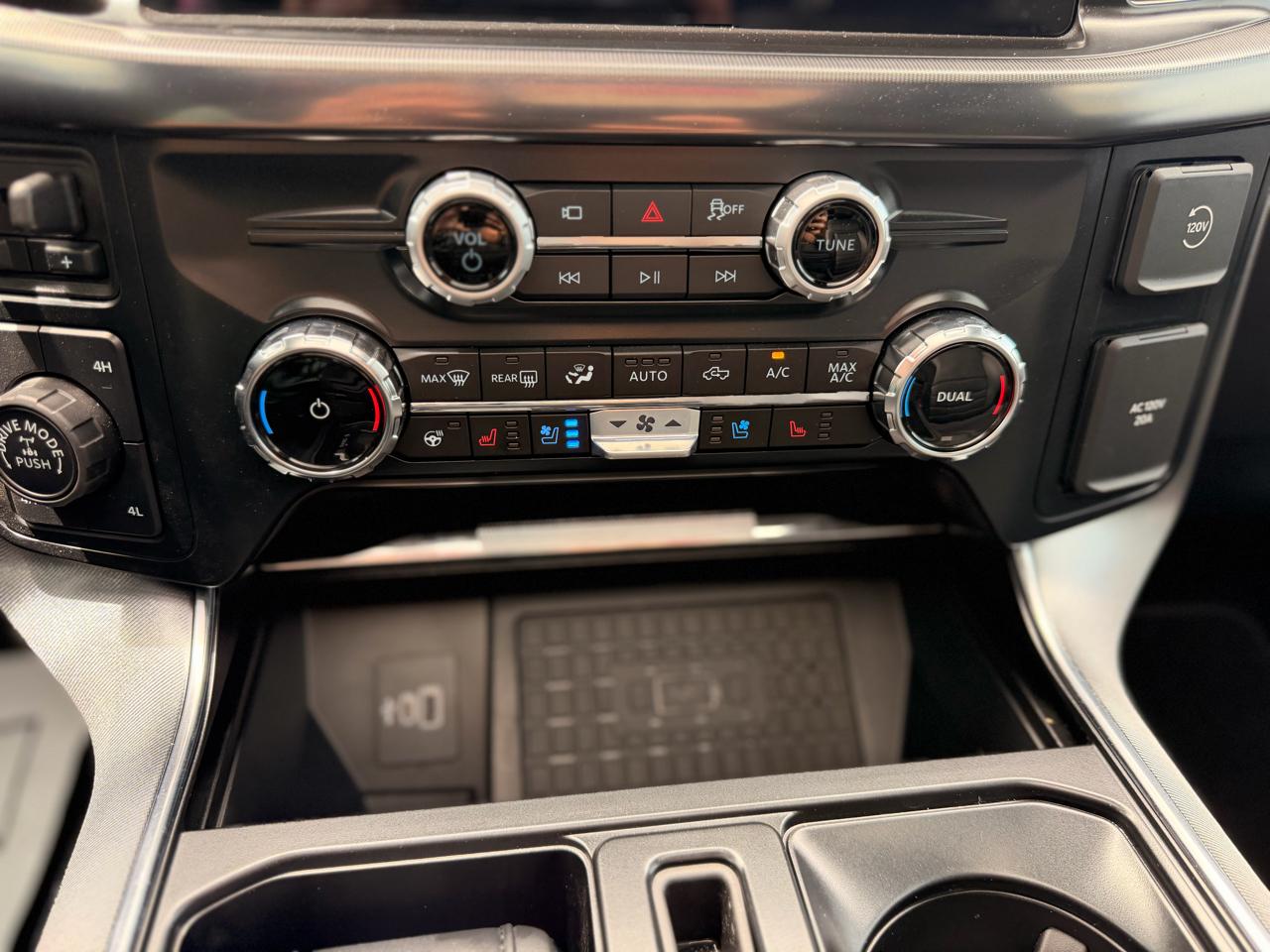 Ford F-150 Platinum 4WD SuperCrew 5.5' Box 2025