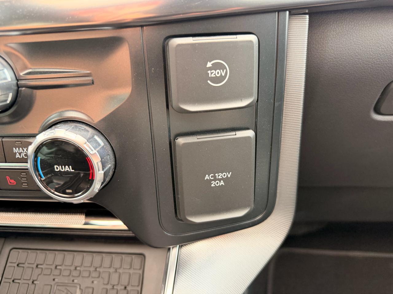Ford F-150 Platinum 4WD SuperCrew 5.5' Box 2025