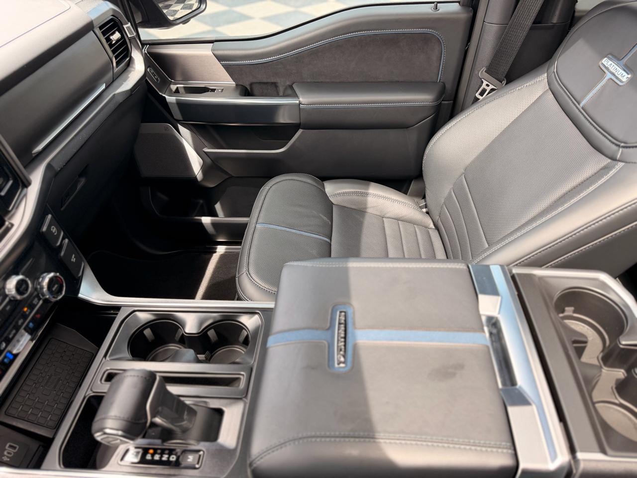 Ford F-150 Platinum 4WD SuperCrew 5.5' Box 2025