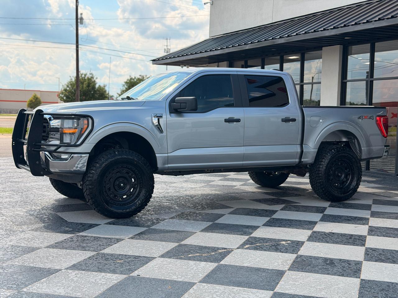 Ford F-150 XLT 4WD SuperCrew 5.5' Box 2023