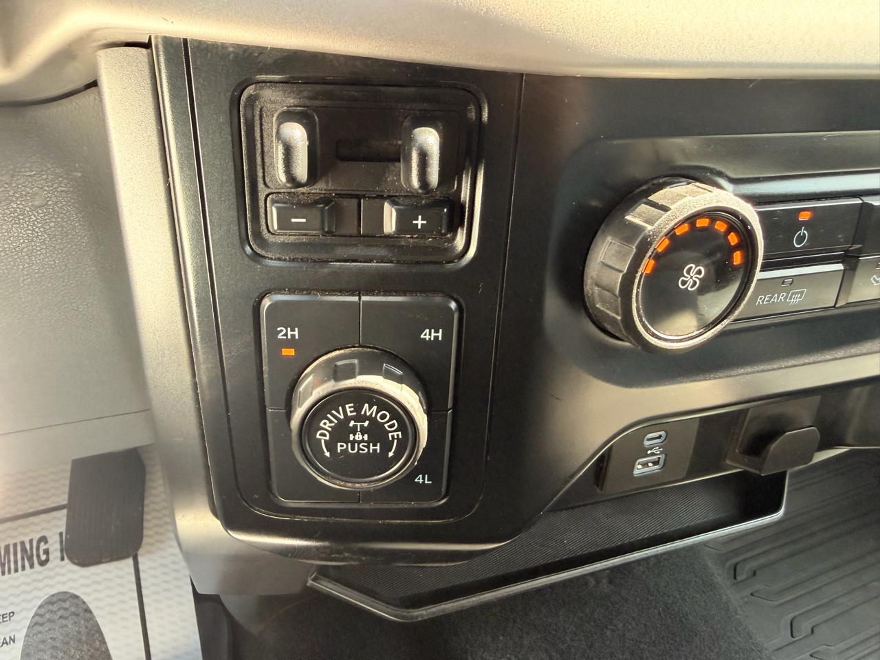 Ford F-150 XLT 4WD SuperCrew 5.5' Box 2023