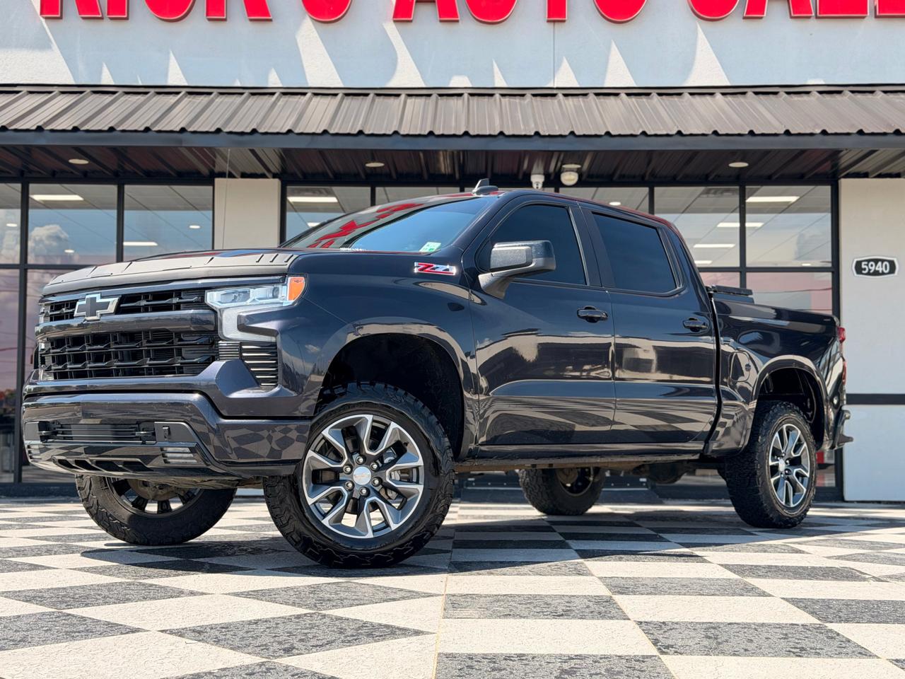 Chevrolet Silverado 1500 RST Crew Cab 4WD 2022