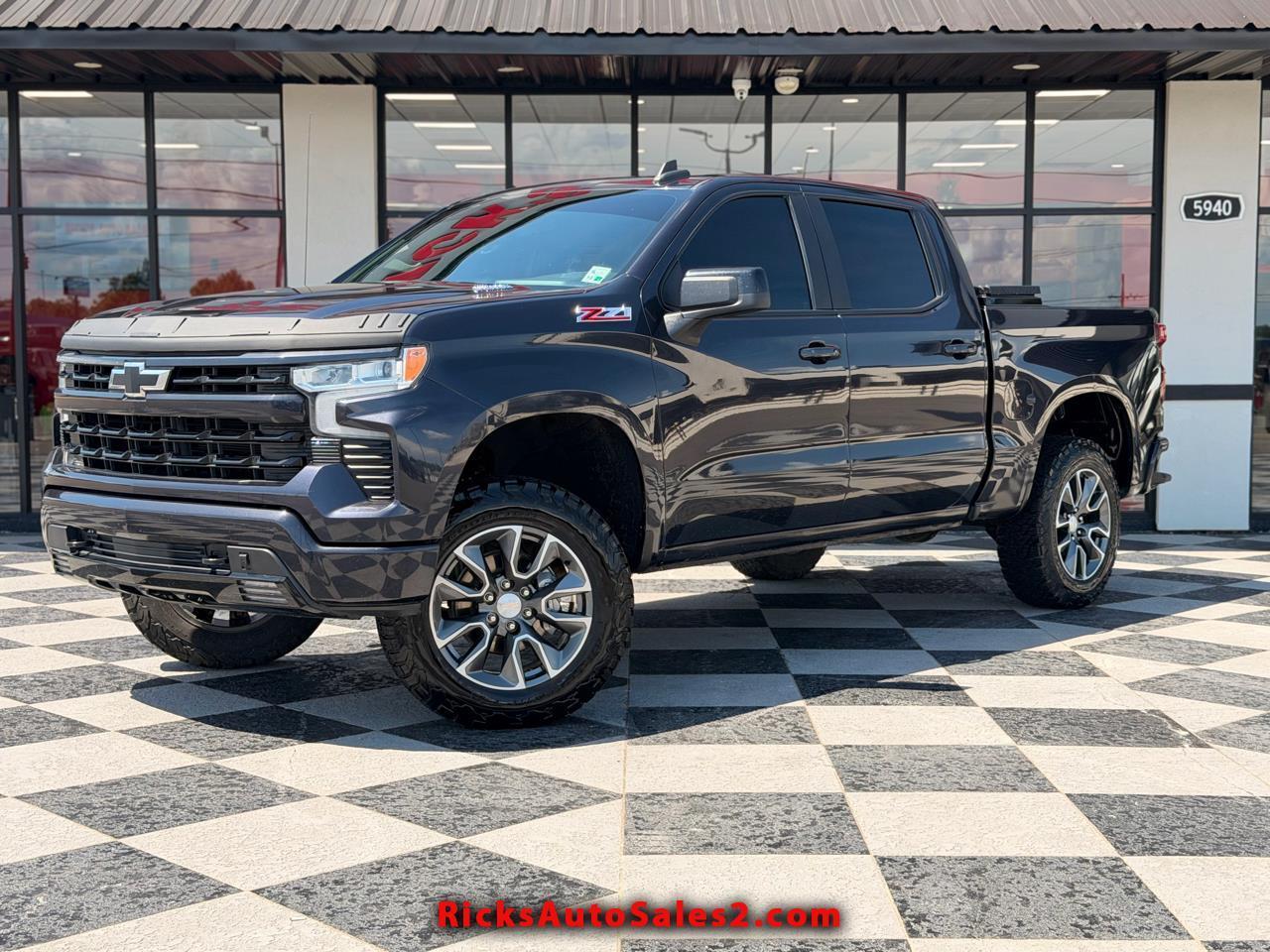2022 Chevrolet Silverado 1500 RST Crew Cab 4WD