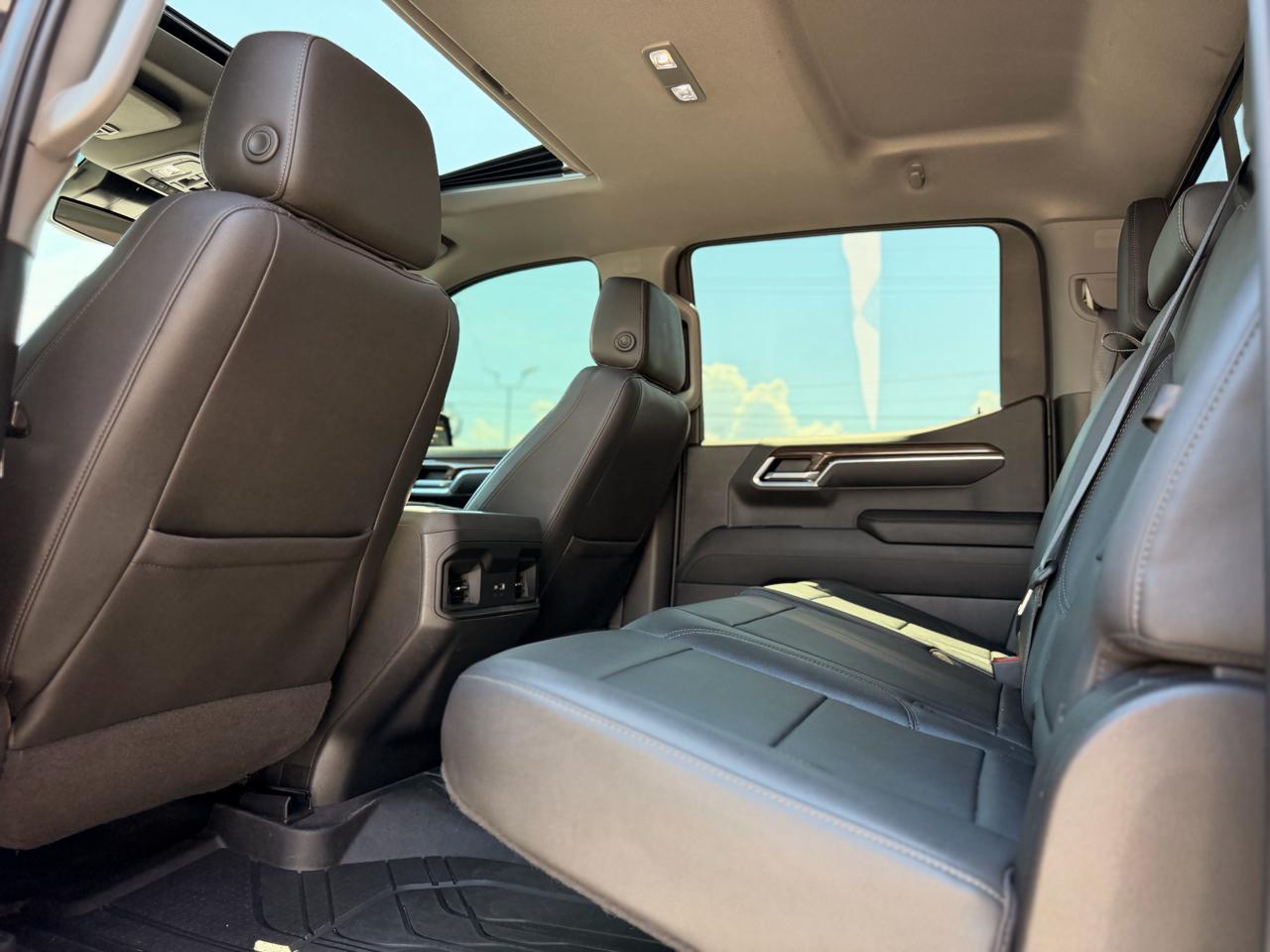 Chevrolet Silverado 1500 RST Crew Cab 4WD 2022