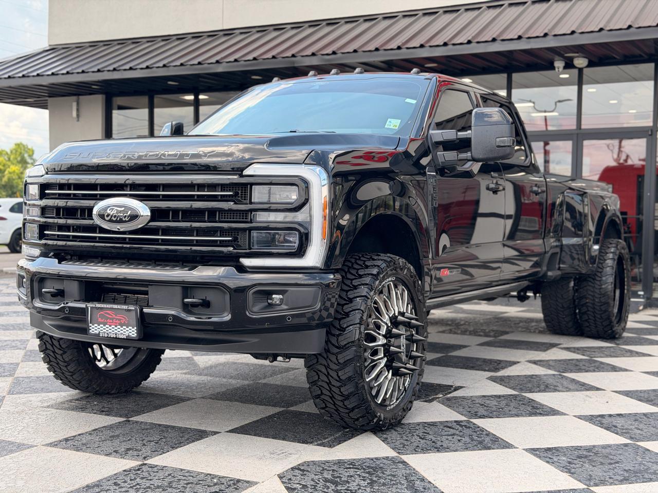 Ford F-350 SD Platinum Crew Cab Long Box 4WD DRW 2025