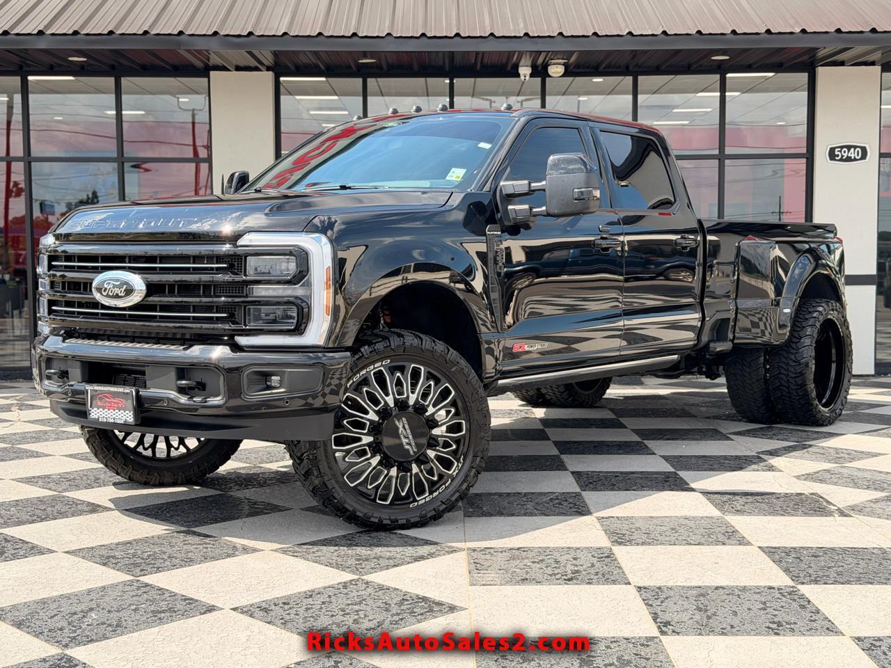 2025 Ford F-350 SD Platinum Crew Cab Long Box 4WD DRW
