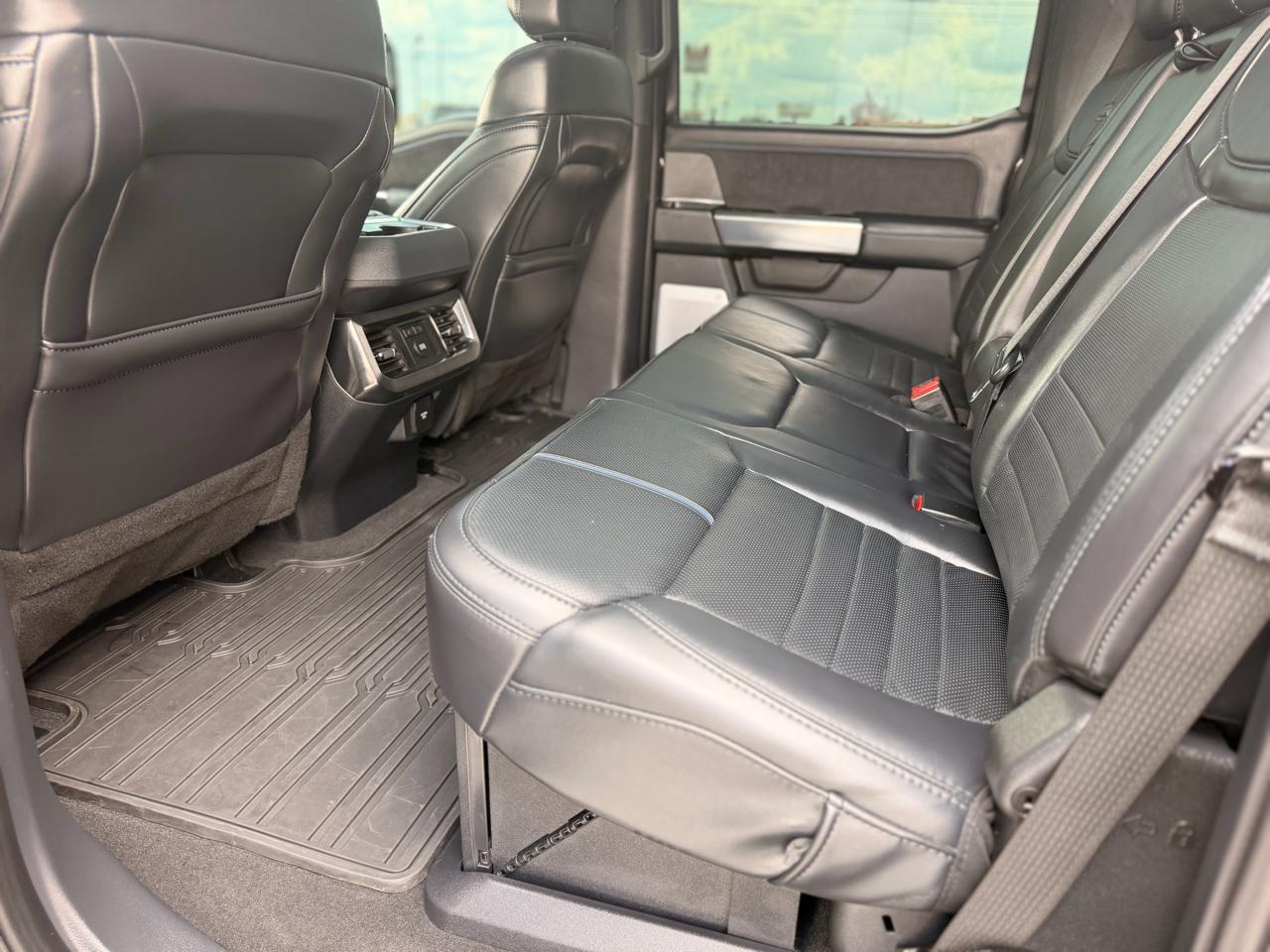 Ford F-350 SD Platinum Crew Cab Long Box 4WD DRW 2025