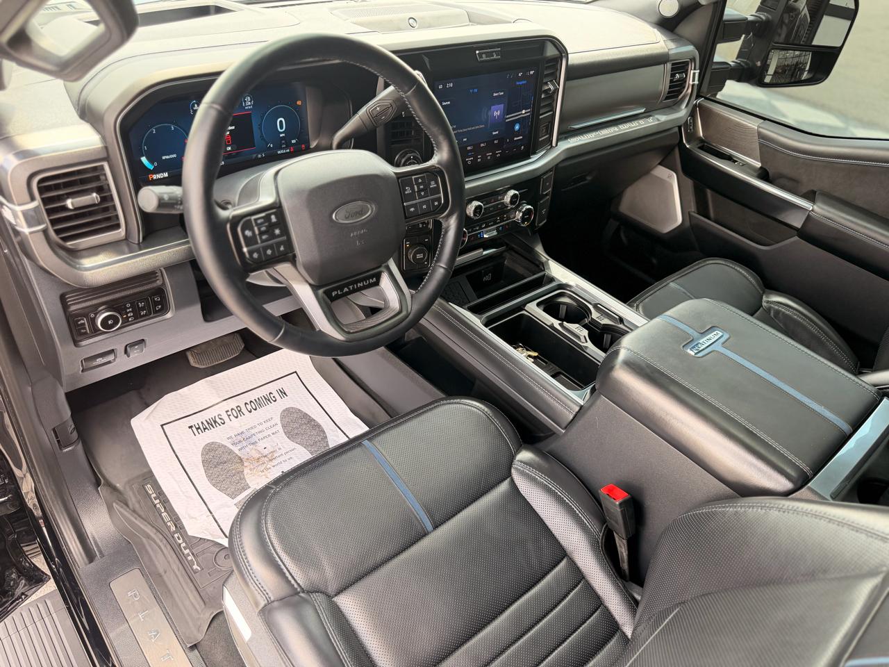 Ford F-350 SD Platinum Crew Cab Long Box 4WD DRW 2025
