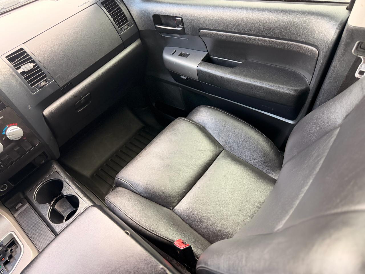 Toyota Tundra Base CrewMax 5.7L 2WD 2013