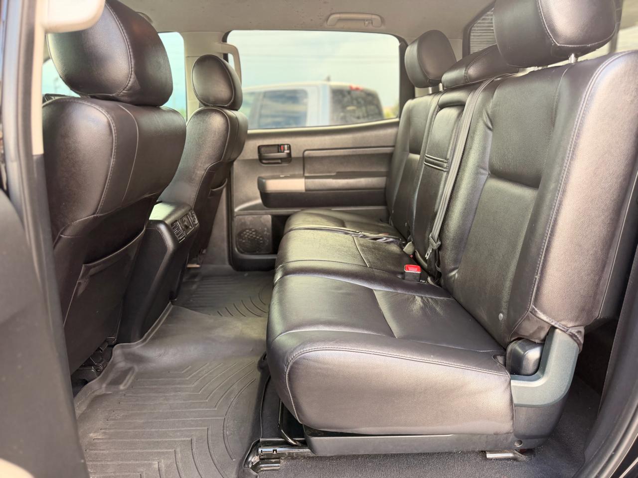 Toyota Tundra Base CrewMax 5.7L 2WD 2013