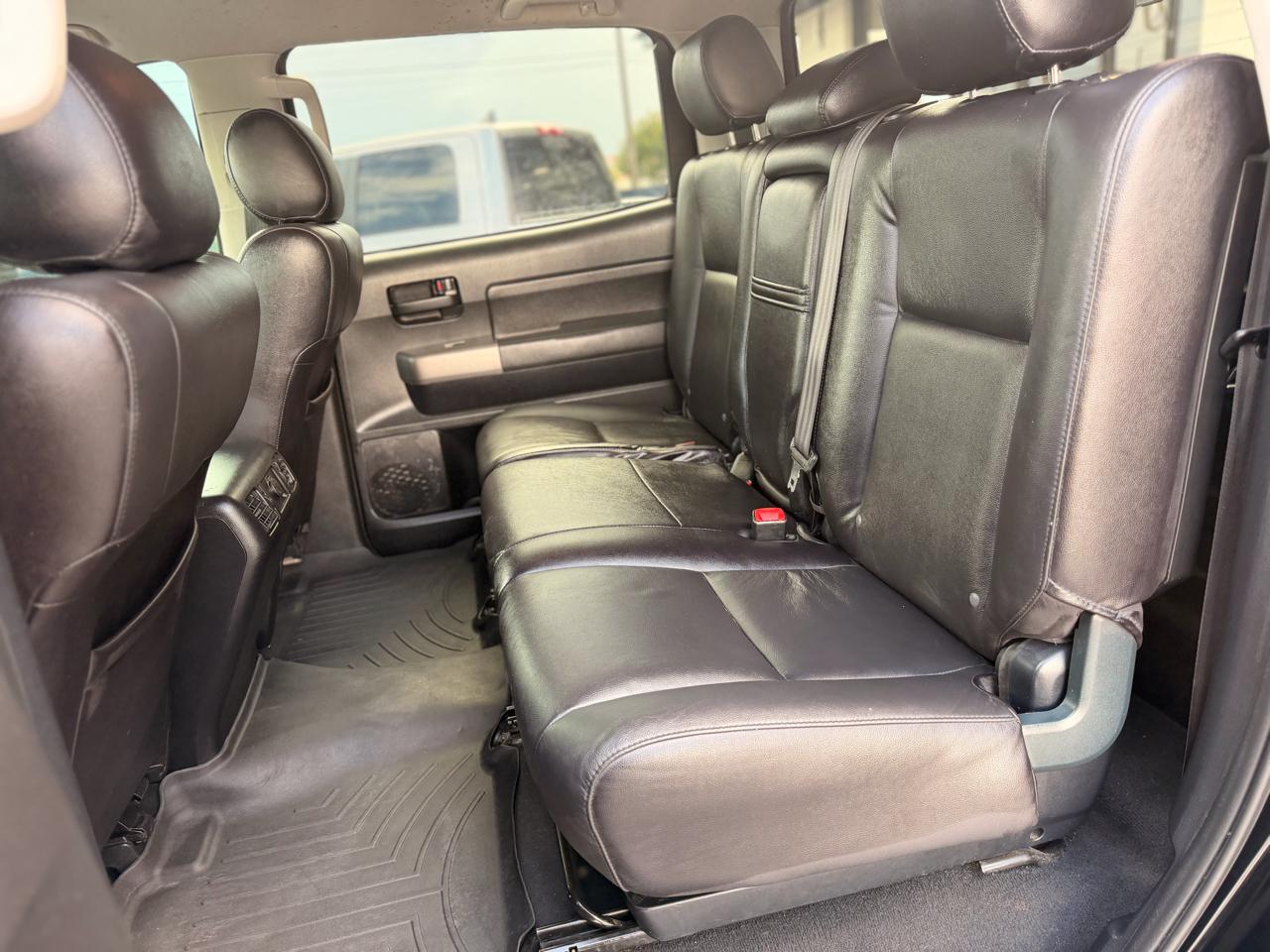 Toyota Tundra Base CrewMax 5.7L 2WD 2013