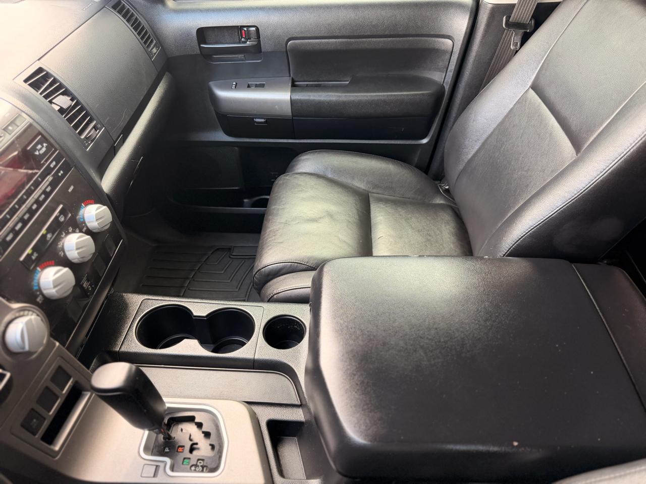 Toyota Tundra Base CrewMax 5.7L 2WD 2013